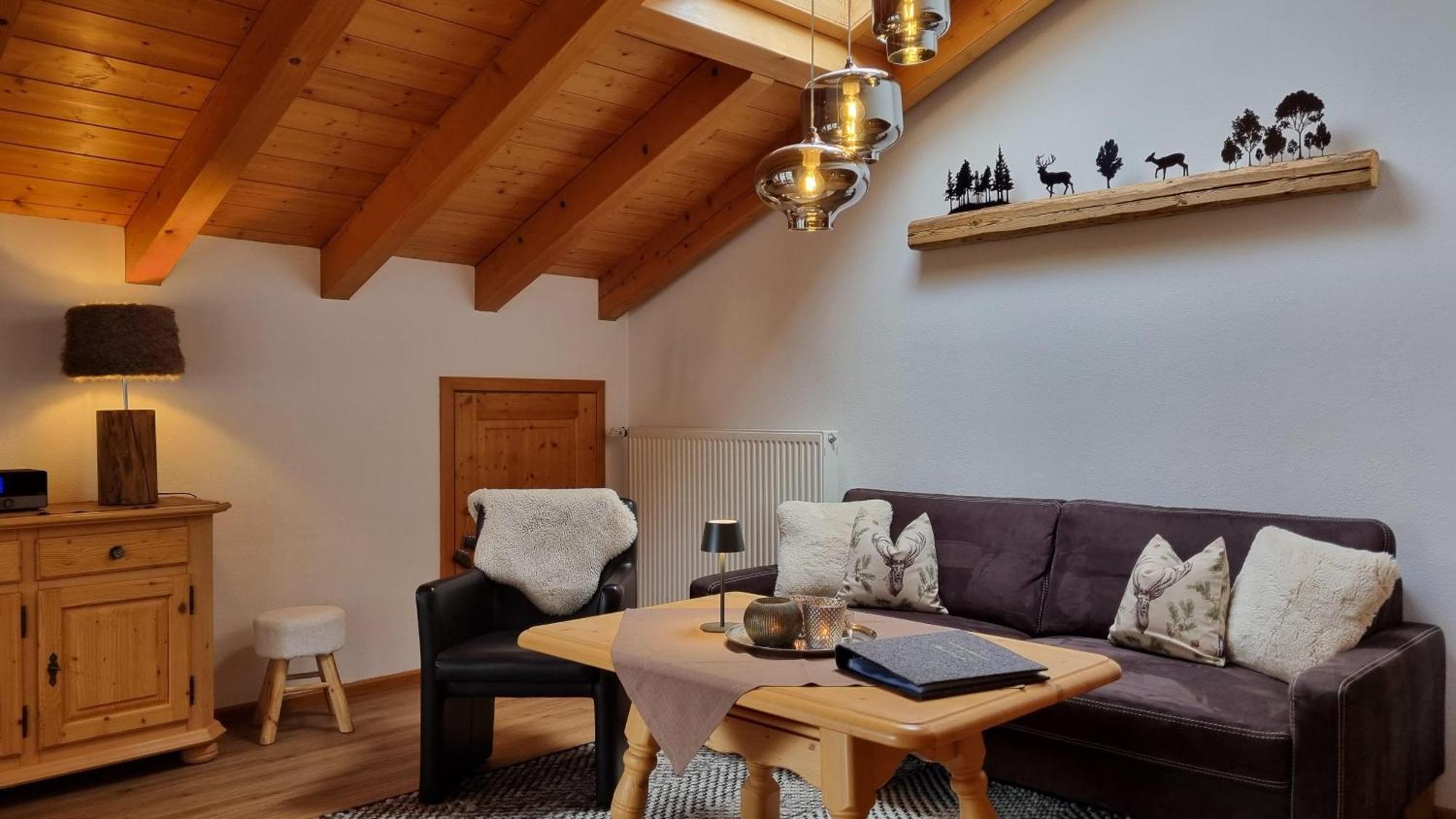 Krün Gaestehaus Alpenparadies מראה חיצוני תמונה